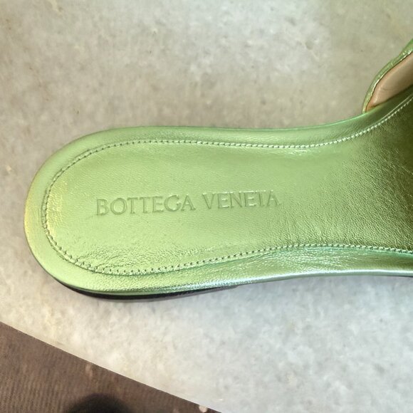 BOTTEGA VENETA Quilted Leather Padded Flat Slide Sandals - Reflection Pistachio - Picture 8 of 13